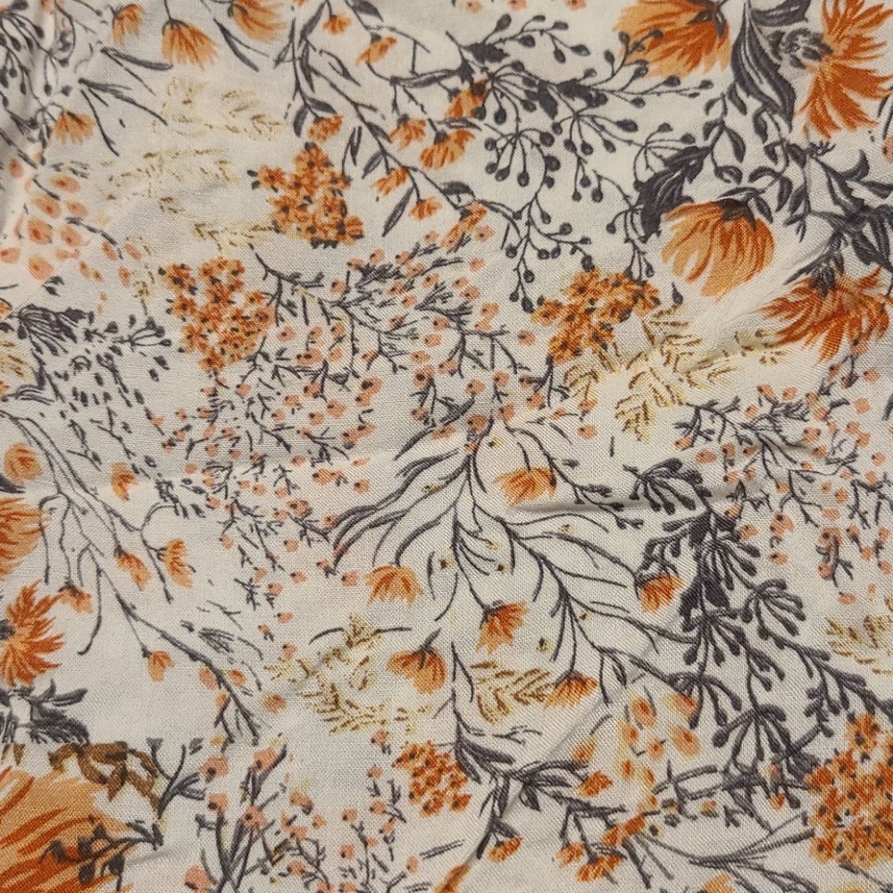 Ladies floral patterned blouse‎ - Picture 2 of 3